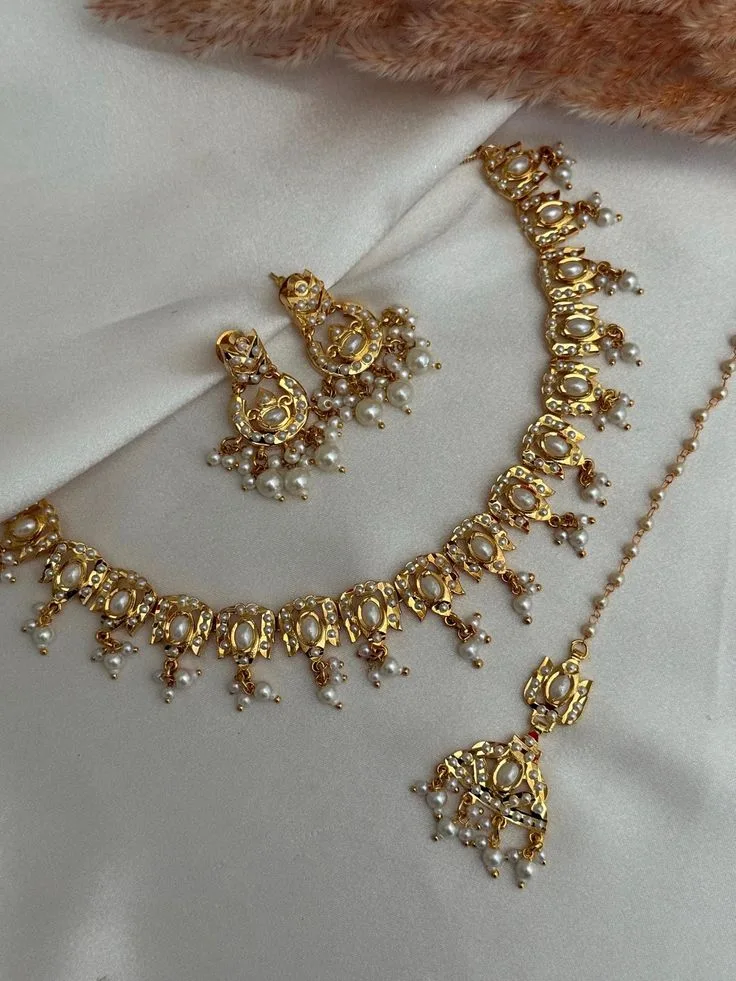 Bridal gold necklace set
